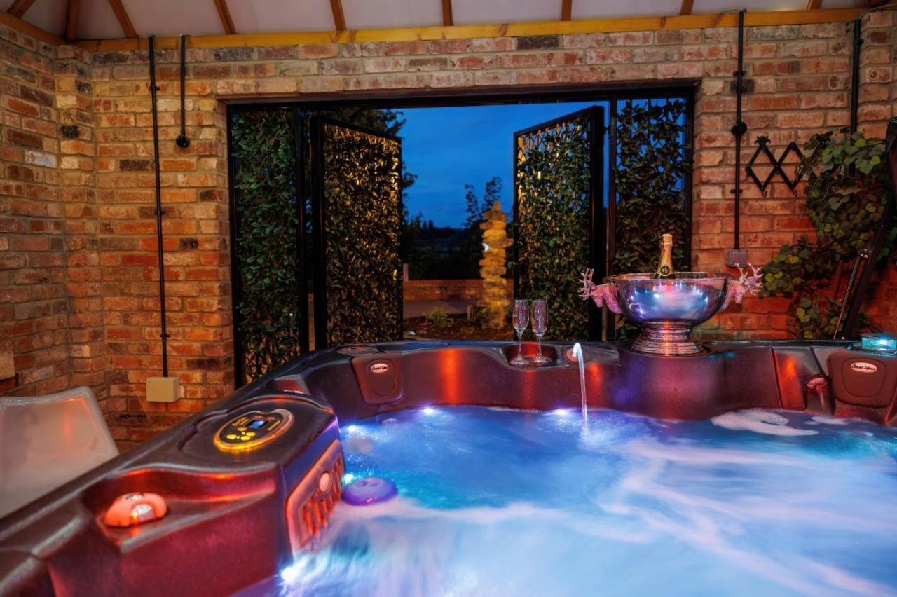 Lincoln Holiday Retreat View With Private Hot Tub Экстерьер фото